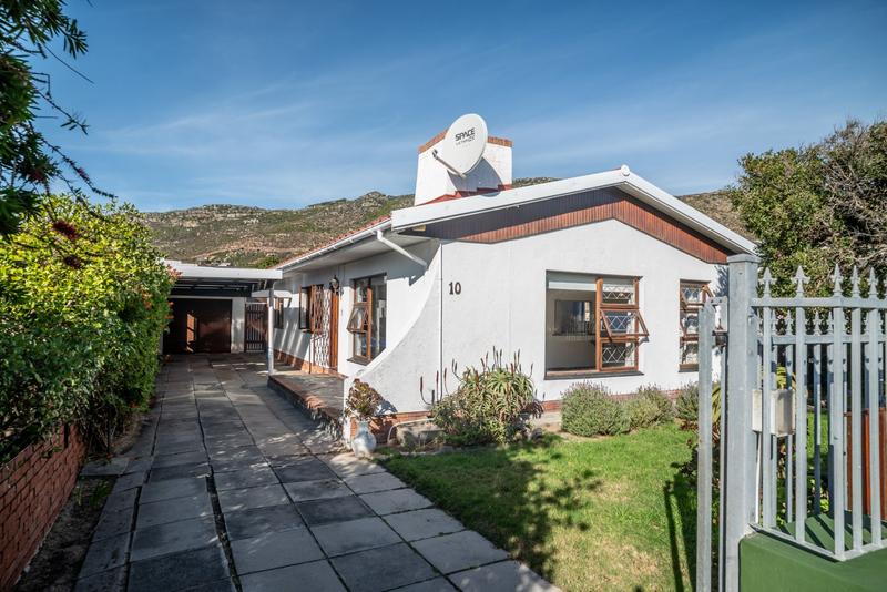 3 Bedroom Property for Sale in Fish Hoek Western Cape